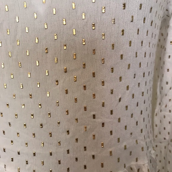 Romantic v neck   blouse - Picture 3 of 4